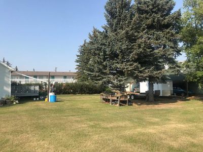 4904 54 St W, Home with 0 bedrooms, 0 bathrooms and null parking in Forestburg AB | Image 3