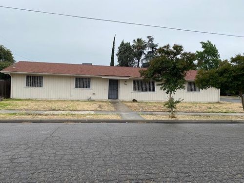 5310 E Huntington Avenue, Fresno, CA, 93727 | Card Image