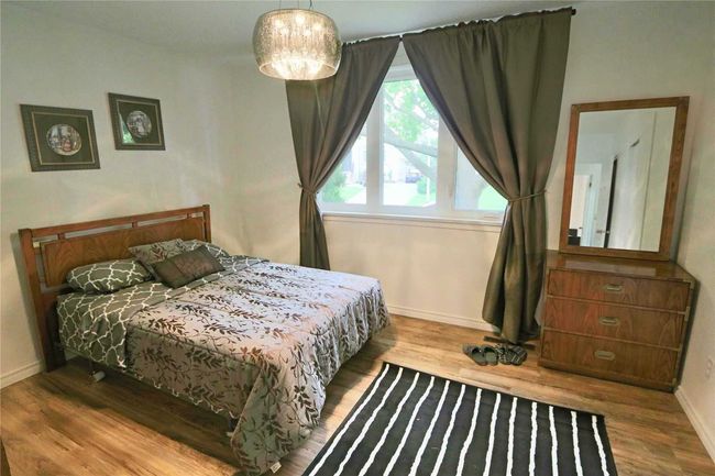 11 Belton Rd, House other with 3 bedrooms, 2 bathrooms and 3 parking in North York ON | Image 7