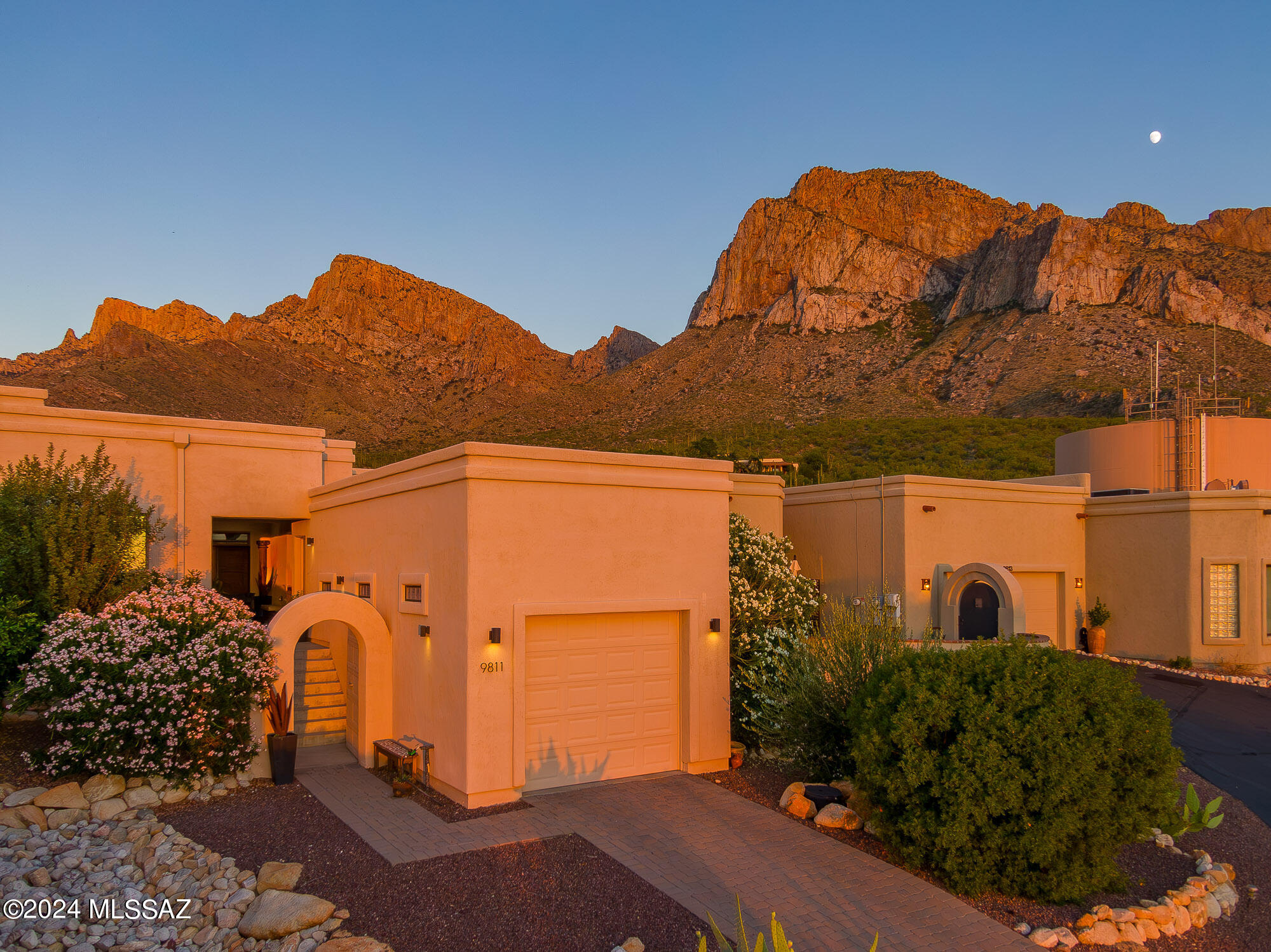 Ridge Shadow Pl, Tucson, AZ 85704