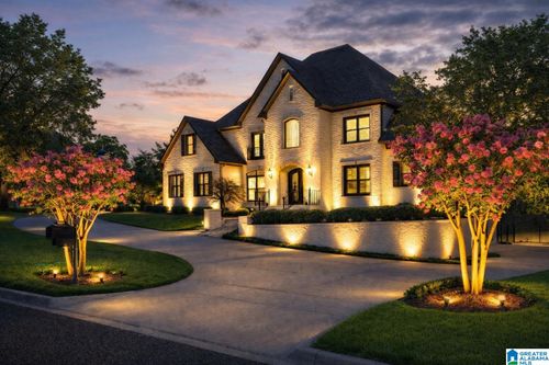 1009 Royal Mile, Hoover, AL, 35242-6061 | Card Image