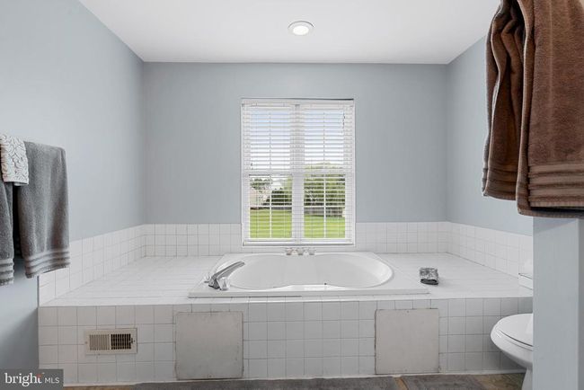 2032 Valley View Dr, House other with 4 bedrooms, 4 bathrooms and null parking in QUAKERTOWN PA | Image 32