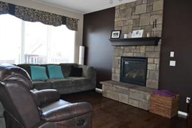6826 - 59 Street Close, House detached with 3 bedrooms, 3 bathrooms and 2 parking in Rocky Mountain House AB | Image 11