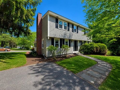 30 Ridge Road, Nashua, NH, 03062 | Card Image