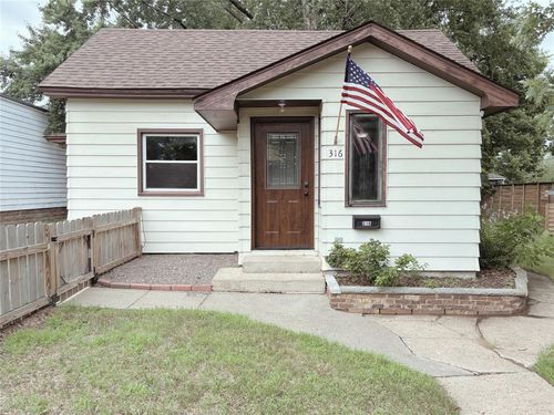 316 Vine St, Eau Claire, WI, 54703-4724 | Card Image