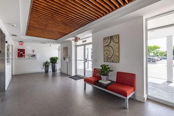 Commercial Lease in Coral Gables 5