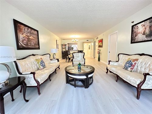 202-b-3910 Inverrary Blvd, Lauderhill, FL, 33319-4324 | Card Image