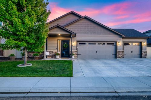 1833 E Cave Falls St, Kuna, ID, 83634-2568 | Card Image