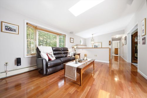 140 Appletree Rd, Auburn, NH, 03032-3146 | Card Image
