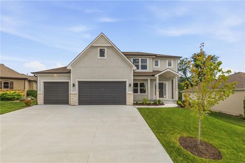 820 Se Partridge Ln, Blue Springs, MO, 64014-4402 | Card Image
