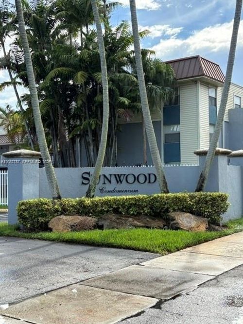 248-4600 Sw 67th Ave, Miami, FL, 33155-5848 | Card Image