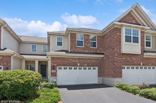 2814 Henley Ln, Naperville, IL, 60540-1952 | Card Image
