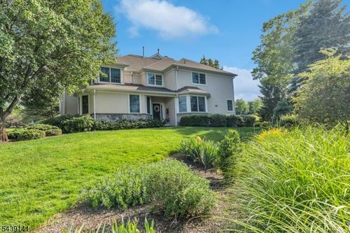 24 Benedict Cres, Basking Ridge, NJ, 07920-4916 | Card Image