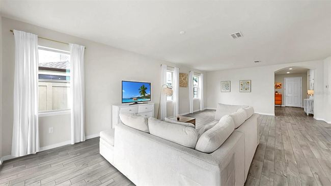 10842 Rolling Moss Rd, House other with 4 bedrooms, 2 bathrooms and null parking in TAMPA FL | Image 17