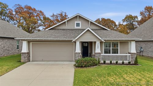 7505 S Walnut Ave, Broken Arrow, OK, 74011-2920 | Card Image