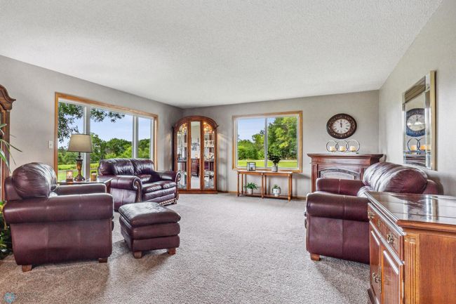 Living Room | Image 16