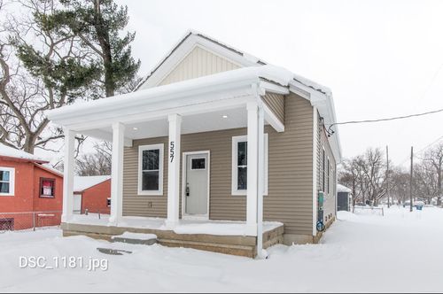 557 Ira Ave, Kalamazoo, MI, 49048-2126 | Card Image