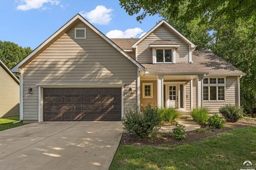 4204 Trail Rd, Lawrence, KS, 66049-4137 | Card Image