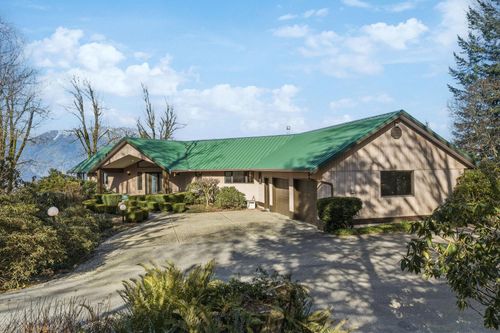 43595 Bracken Dr, Chilliwack, BC, V2R4A3 | Card Image