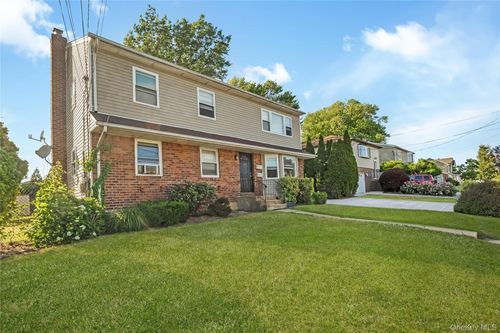 28 Baldwin St, Farmingdale, NY, 11735-4265 | Card Image