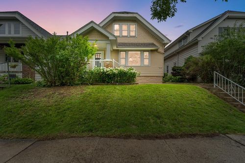 4532a-4532 N Bartlett Avenue, Shorewood, WI, 53211 | Card Image