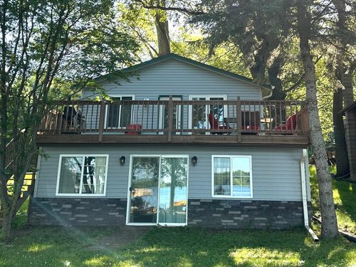 10285 237th Ave, Spirit Lake, IA, 51360-7074 | Card Image