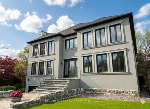 71 Gordon Rd, North York, ON, M2P1E3 | Card Image