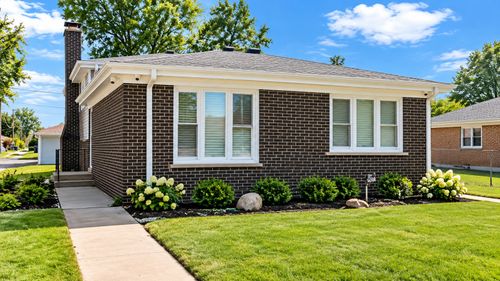 589 Superior Ave, Calumet City, IL, 60409-4021 | Card Image
