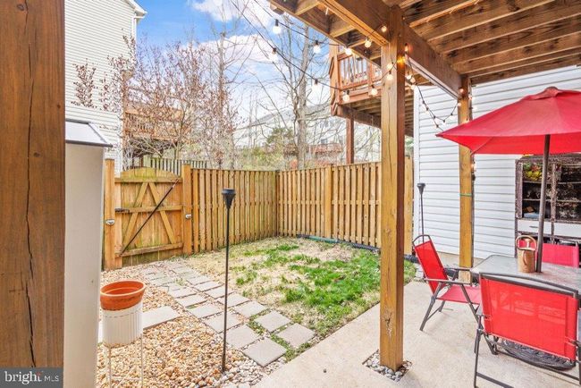 10136 Pale Rose Loop, Townhouse with 3 bedrooms, 3 bathrooms and null parking in BRISTOW VA | Image 53
