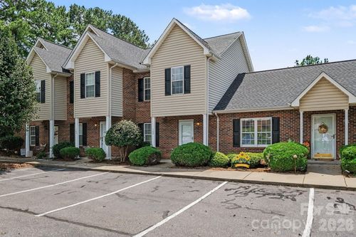 102-2240 15th Ave Ne, Hickory, NC, 28601-2944 | Card Image