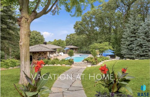 3901 S Cliff Ave Avenue, Sioux Falls, SD, 57103 | Card Image