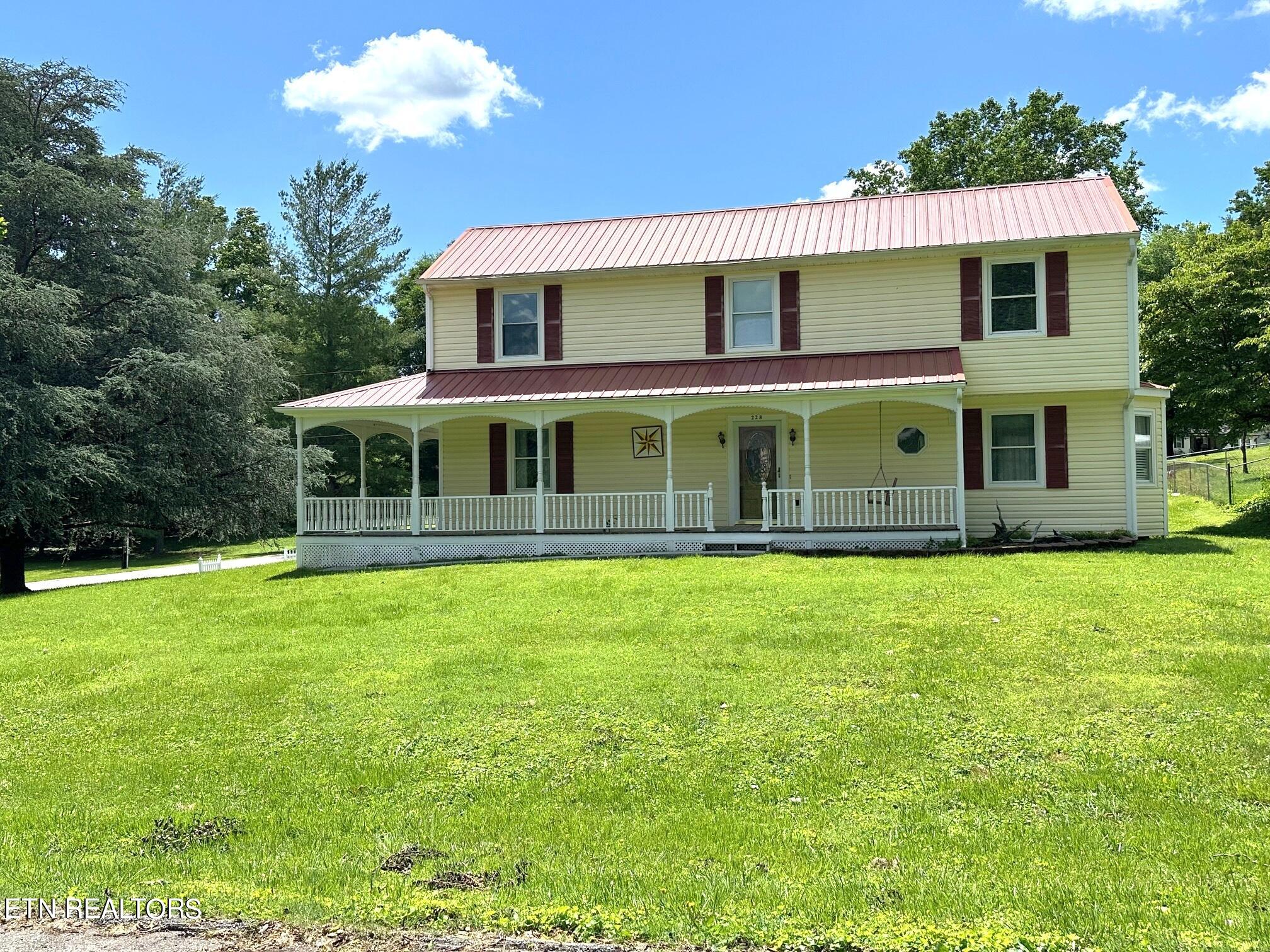 Dogwood Ln, Jacksboro, TN 37757