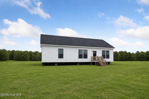439 N Lee Ave, Beulaville, NC, 28518-8782 | Card Image