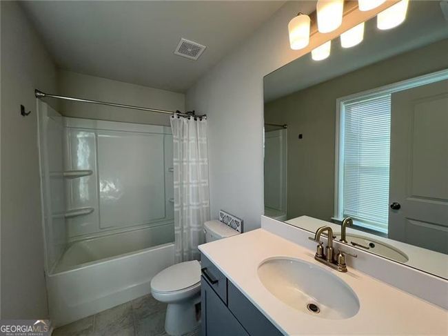 3735 Davis Cir, Townhouse with 3 bedrooms, 4 bathrooms and 2 parking in Duluth GA | Image 4