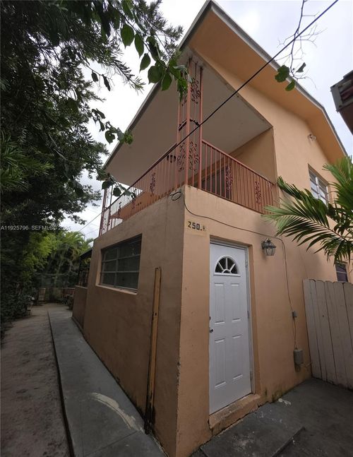 2-250 Nw 63rd Ct, Miami, FL, 33126-4541 | Card Image