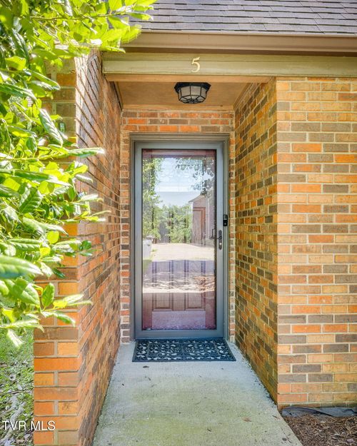 5-500 Fleetwood Drive, Kingsport, TN, 37660 | Card Image