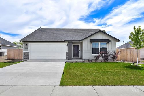 1870 N Thunderbolt St, Mountain Home, ID, 83647-1069 | Card Image
