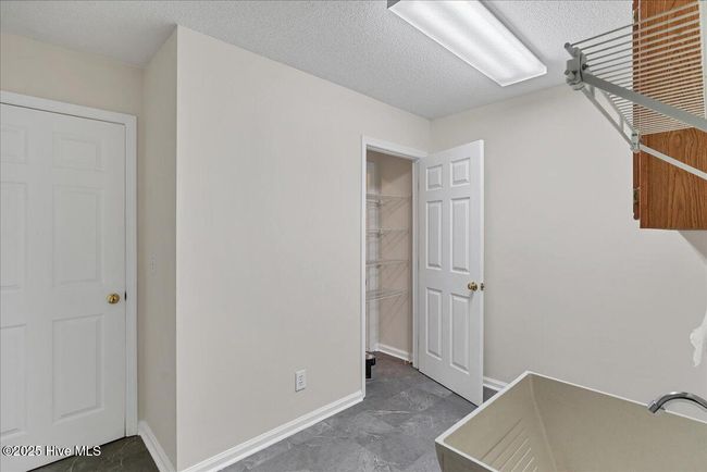 laundryroom | Image 39