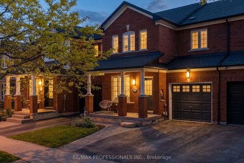 514 Thelma St, Burlington, ON, L7L6W8 | Card Image