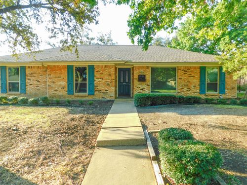 1946 Kensington Dr, Carrollton, TX, 75007-2440 | Card Image