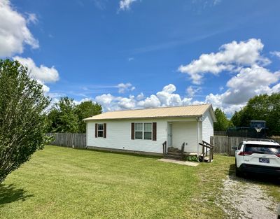 167 S C St, House other with 2 bedrooms, 1 bathrooms and 3 parking in Hillsboro TN | Image 2