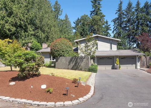 8821 221st Pl Sw, Edmonds, WA, 98026-8148 | Card Image