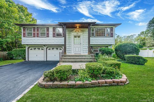 304 Pipe Stave Hollow Road, Brookhaven, NY, 11766 | Card Image