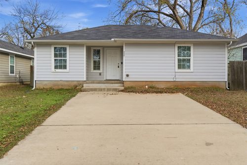 227 W Murray St, Denison, TX, 75020-6368 | Card Image