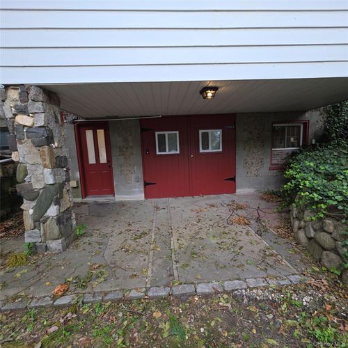 22 Riverhead Rd, Sound Beach, NY, 11789-1130 | Card Image