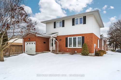 49 Springbrook Cres, Belleville, ON, K8P5B9 | Card Image