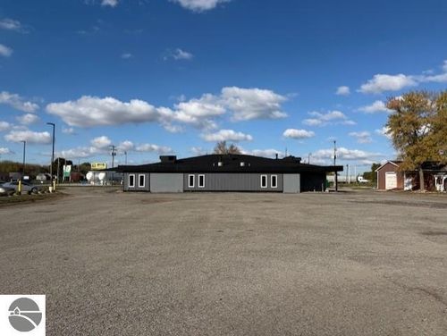 12950 Brady Rd, Chesaning, MI, 48616-8501 | Card Image