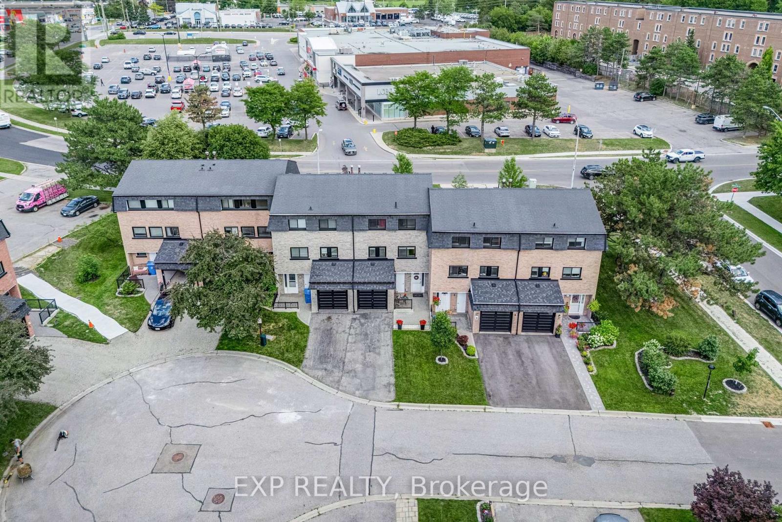 Residential in Aurora (Aurora Highlands) 2