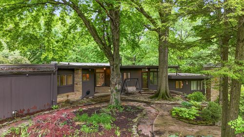 10 Overlook Dr, Anderson, IN, 46011-1224 | Card Image