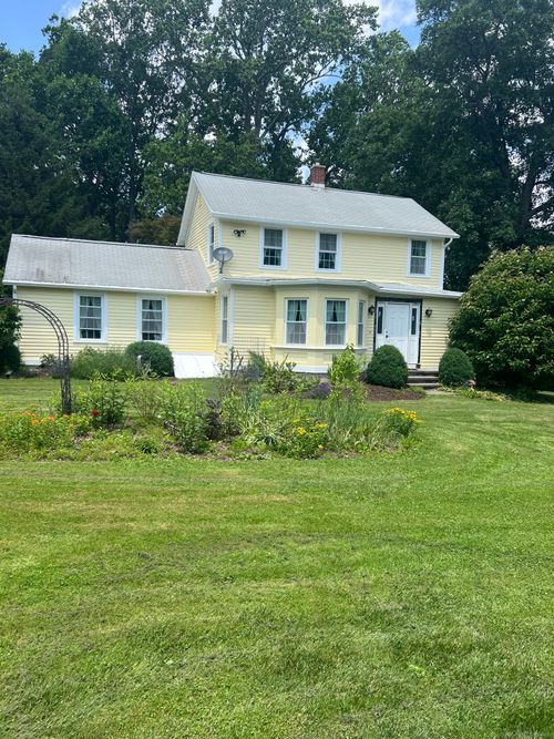 185 Chimney Hill Rd, Wallingford, CT, 06492-1661 | Card Image
